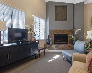 2025 E Campbell Avenue - Photo Thumbnail 17