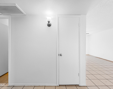 15601 N 27th Street - Photo Thumbnail 1