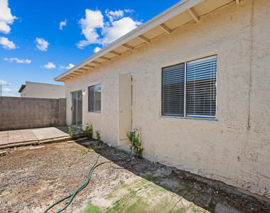 15601 N 27th Street - Photo Thumbnail 16