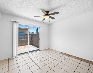 15601 N 27th Street - Photo Thumbnail 4
