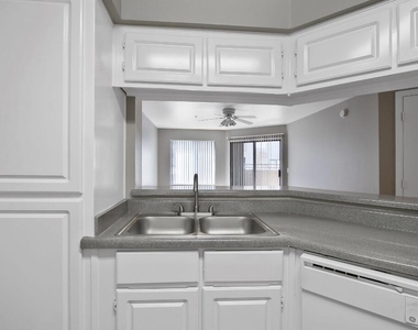 2025 E Campbell Avenue - Photo Thumbnail 4