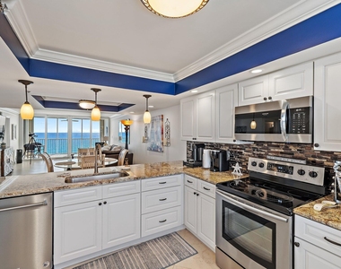 840 Ocean Drive - Photo Thumbnail 5