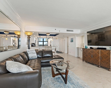 840 Ocean Drive - Photo Thumbnail 16