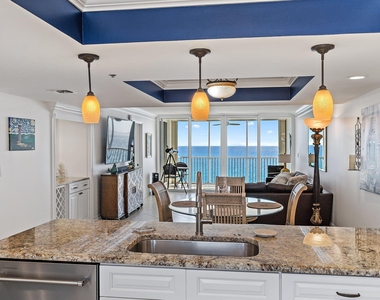 840 Ocean Drive - Photo Thumbnail 6