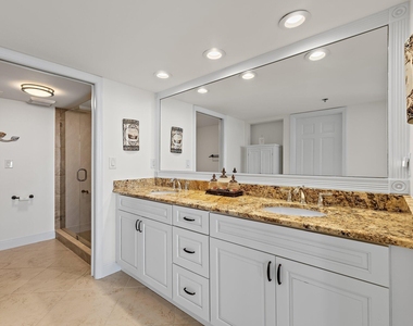 840 Ocean Drive - Photo Thumbnail 22