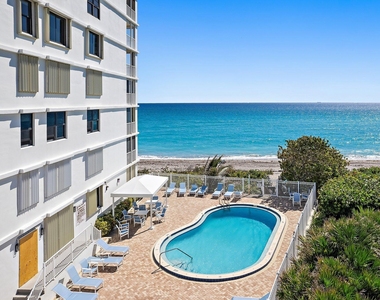 840 Ocean Drive - Photo Thumbnail 32