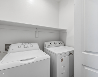 4608 W Maryland Avenue - Photo Thumbnail 19