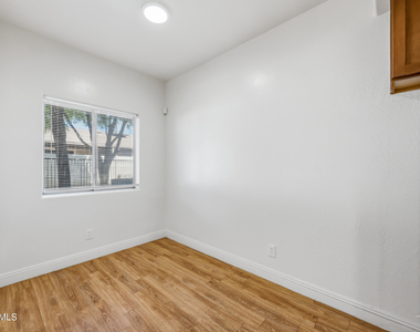 4608 W Maryland Avenue - Photo Thumbnail 4