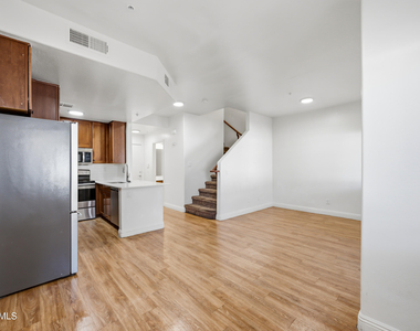 4608 W Maryland Avenue - Photo Thumbnail 5