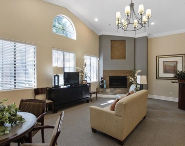 2025 E Campbell Avenue - Photo Thumbnail 10