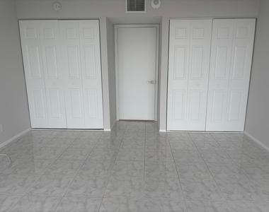 4280 Galt Ocean Drive - Photo Thumbnail 12