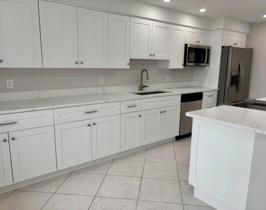 4280 Galt Ocean Drive - Photo Thumbnail 9