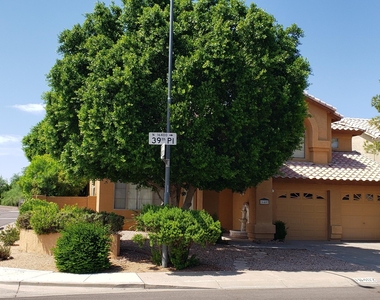 16402 N 39th Place - Photo Thumbnail 1