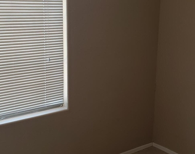 16402 N 39th Place - Photo Thumbnail 20