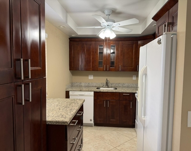 119 Burgundy C - Photo Thumbnail 1