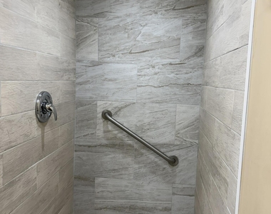 119 Burgundy C - Photo Thumbnail 15