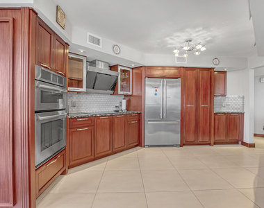 5200 N Ocean Drive - Photo Thumbnail 15