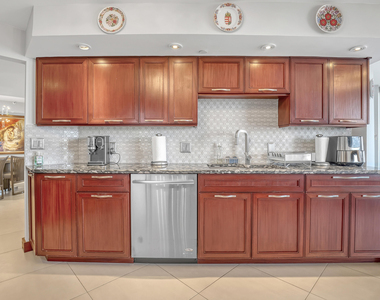 5200 N Ocean Drive - Photo Thumbnail 16