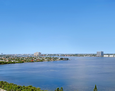 5200 N Ocean Drive - Photo Thumbnail 45