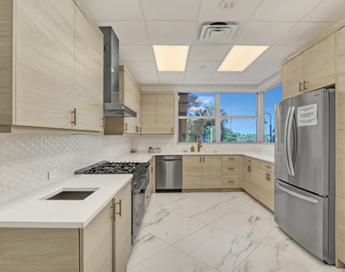5200 N Ocean Drive - Photo Thumbnail 96
