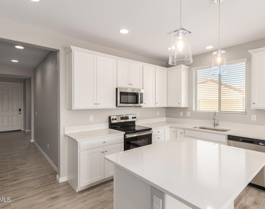 1275 E Jahns Drive - Photo Thumbnail 8