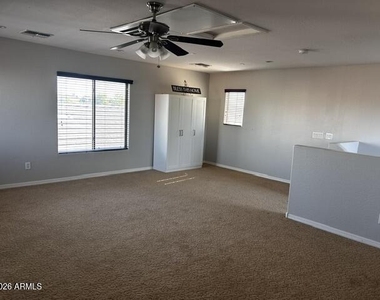 1731 E Elgin Street - Photo Thumbnail 30