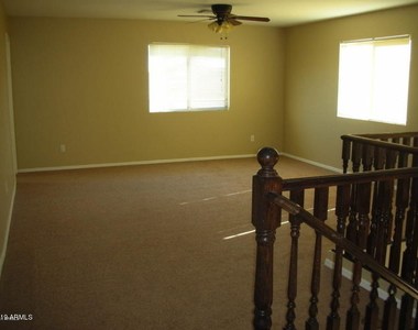 5725 S 32nd Lane - Photo Thumbnail 5