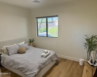 1839 W Owens Way - Photo Thumbnail 24