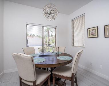 1036 E Susan Lane - Photo Thumbnail 9