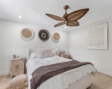 207 Tropic Isle Drive - Photo Thumbnail 16