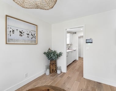 207 Tropic Isle Drive - Photo Thumbnail 9