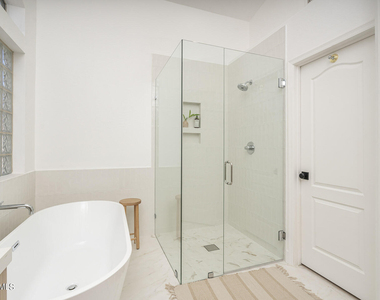 4707 E Robin Lane - Photo Thumbnail 11