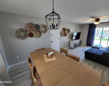 630 E Julie Drive - Photo Thumbnail 6