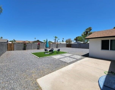 630 E Julie Drive - Photo Thumbnail 16