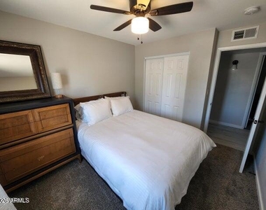 630 E Julie Drive - Photo Thumbnail 12