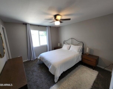 630 E Julie Drive - Photo Thumbnail 8