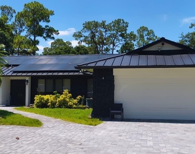 11133 Whispering Pines Lane - Photo Thumbnail 8