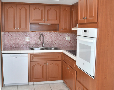 4209 Ne 21st Avenue - Photo Thumbnail 7