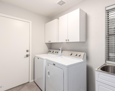 9696 E Sheena Drive - Photo Thumbnail 24