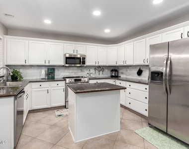9696 E Sheena Drive - Photo Thumbnail 12