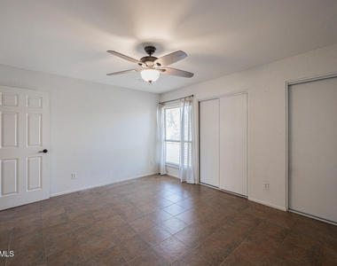 6008 W Augusta Avenue - Photo Thumbnail 14