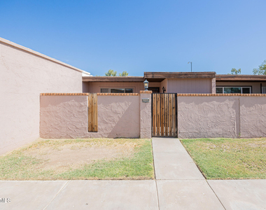 6008 W Augusta Avenue - Photo Thumbnail 1