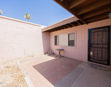 6008 W Augusta Avenue - Photo Thumbnail 3