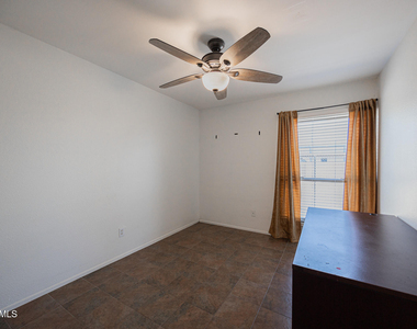 6008 W Augusta Avenue - Photo Thumbnail 16