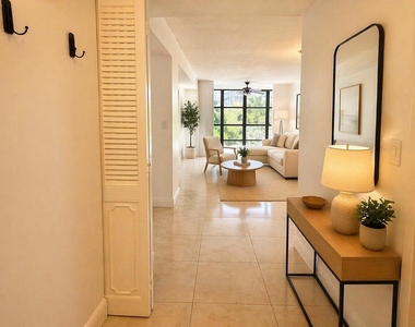 1000 Parkview Drive - Photo Thumbnail 10
