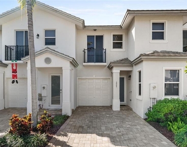 6989 Pines Circle - Photo Thumbnail 1
