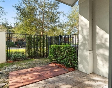 6989 Pines Circle - Photo Thumbnail 16