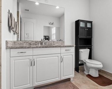 6989 Pines Circle - Photo Thumbnail 9