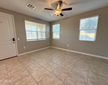 1255 N Arizona Avenue - Photo Thumbnail 1
