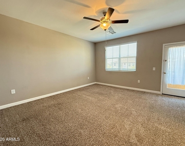 1255 N Arizona Avenue - Photo Thumbnail 8